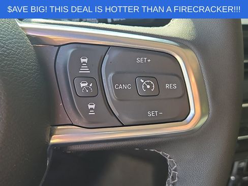 Used 2025 Jeep Wrangler Unlimited Sahara AWD/4WD image 21