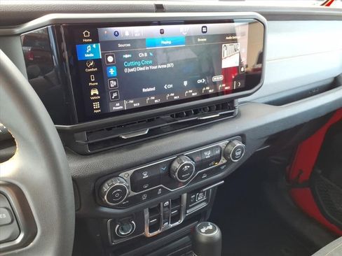 Used 2024 Jeep Wrangler Sport S image 22