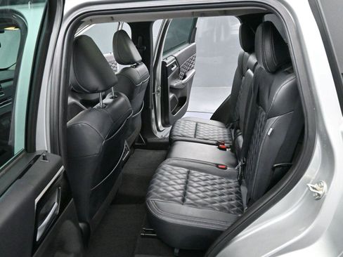 Used 2023 Mitsubishi Outlander SEL image 30