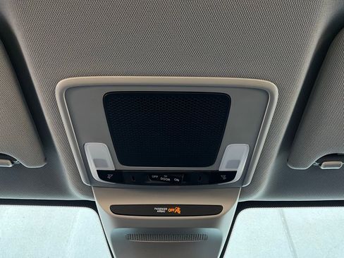 Used 2025 Honda HR-V LX image 15