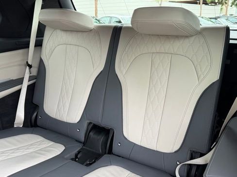 Certified 2023 BMW X7 M60i w/ Executive Package image 33