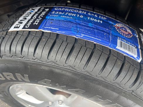 Used 2009 Ford Escape Limited AWD/4WD image 10