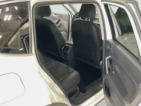 Used 2021 Volkswagen Tiguan SEL AWD/4WD image 20