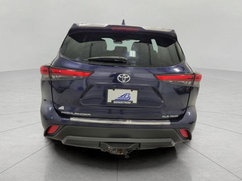 Used 2021 Toyota Highlander XLE image 24