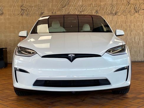 Used 2022 Tesla Model X AWD image 4
