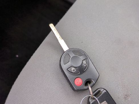 Used 2015 Ford Escape SE image 34