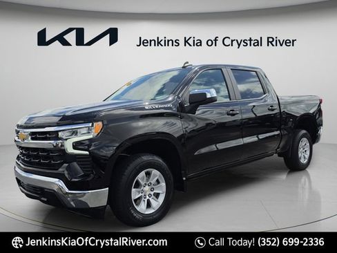 Used 2025 Chevrolet Silverado 1500 LT RWD image 16