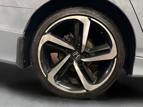 Used 2022 Honda Accord Sport image 10