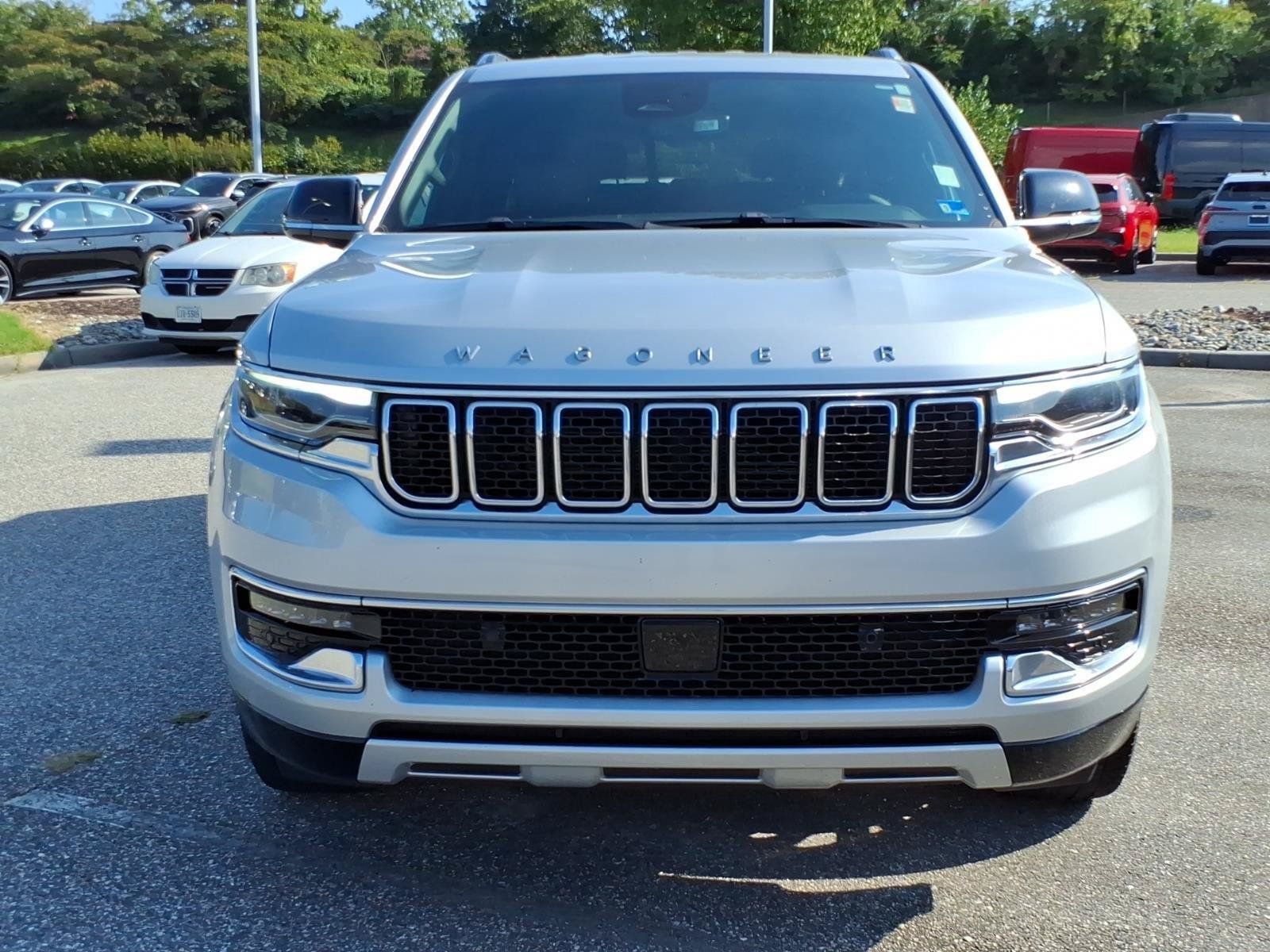 Used 2023 Jeep Wagoneer Series II AWD/4WD image 2