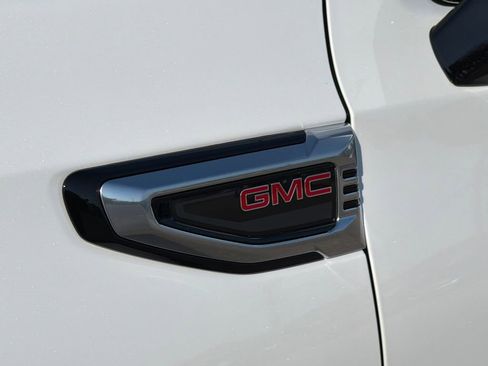 New 2026 GMC Yukon XL Denali w/ Denali Reserve Package AWD/4WD image 15