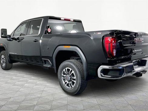 New 2026 GMC Sierra 2500 SLE w/ SLE Value Package; image 4