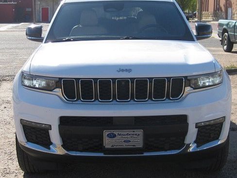 Used 2023 Jeep Grand Cherokee L Limited w/ Luxury Tech Group II AWD/4WD image 8