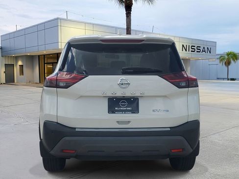 Certified 2021 Nissan Rogue SV AWD/4WD image 6