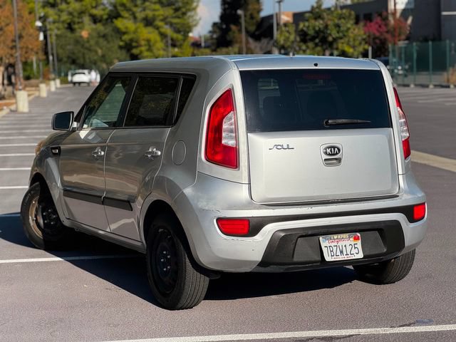 Used 2013 Kia Soul FWD image 10