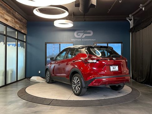 Used 2024 Nissan Kicks SV FWD image 5