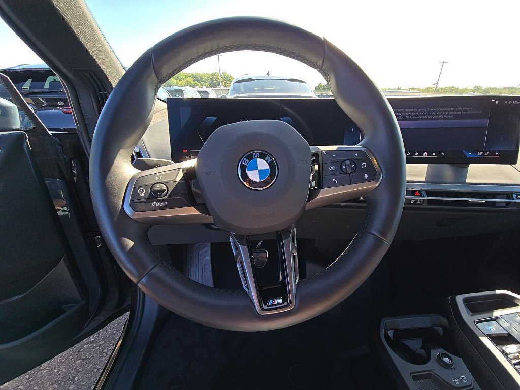 Used 2026 BMW iX xDrive60 w/ M Sport Package AWD/4WD image 17