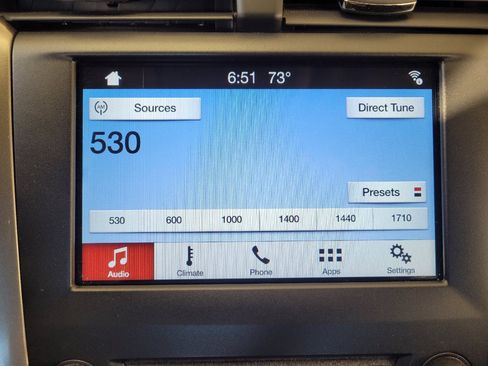 Used 2018 Ford Fusion SE w/ Fusion SE Technology Package FWD image 25