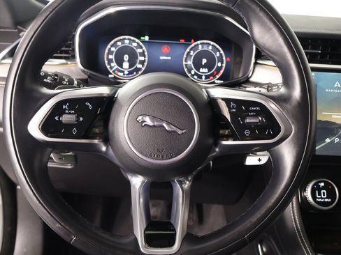 Used 2024 Jaguar F-PACE R-Dynamic S AWD/4WD image 3