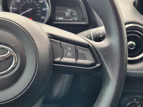 Used 2020 Toyota Yaris LE image 28