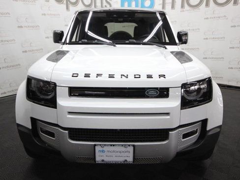 Used 2020 Land Rover Defender 110 SE image 12