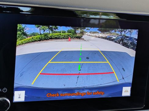 Used 2025 Toyota Camry SE FWD image 21