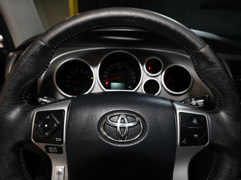 Used 2016 Toyota Sequoia Limited AWD/4WD image 70