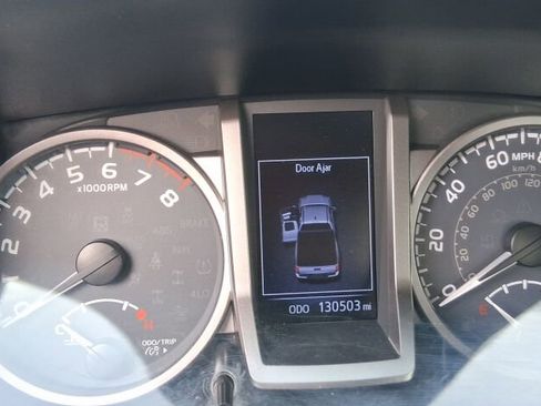 Used 2018 Toyota Tacoma SR5 image 10