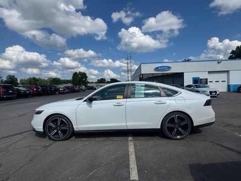 Used 2023 Honda Accord Sport image 5