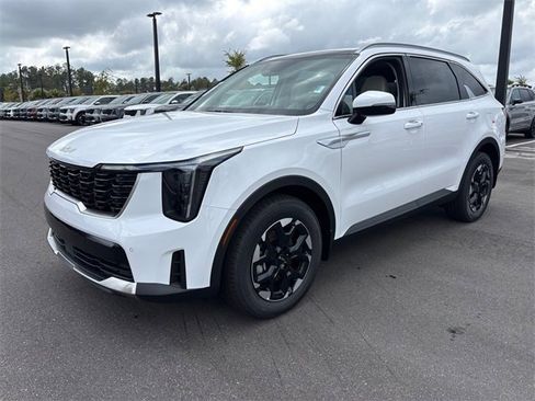 New 2025 Kia Sorento S w/ Panoramic Sunroof Package image 3