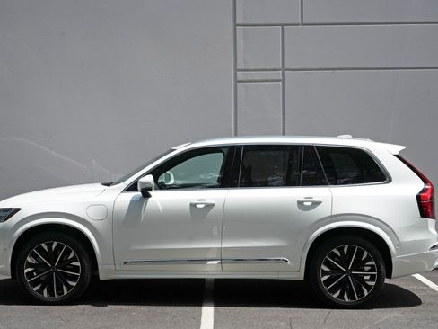 Used 2026 Volvo XC90 T8 Plus w/ Protection Package AWD/4WD image 53