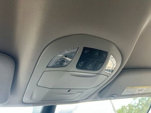 Used 2023 Chrysler Pacifica Touring-L FWD image 52