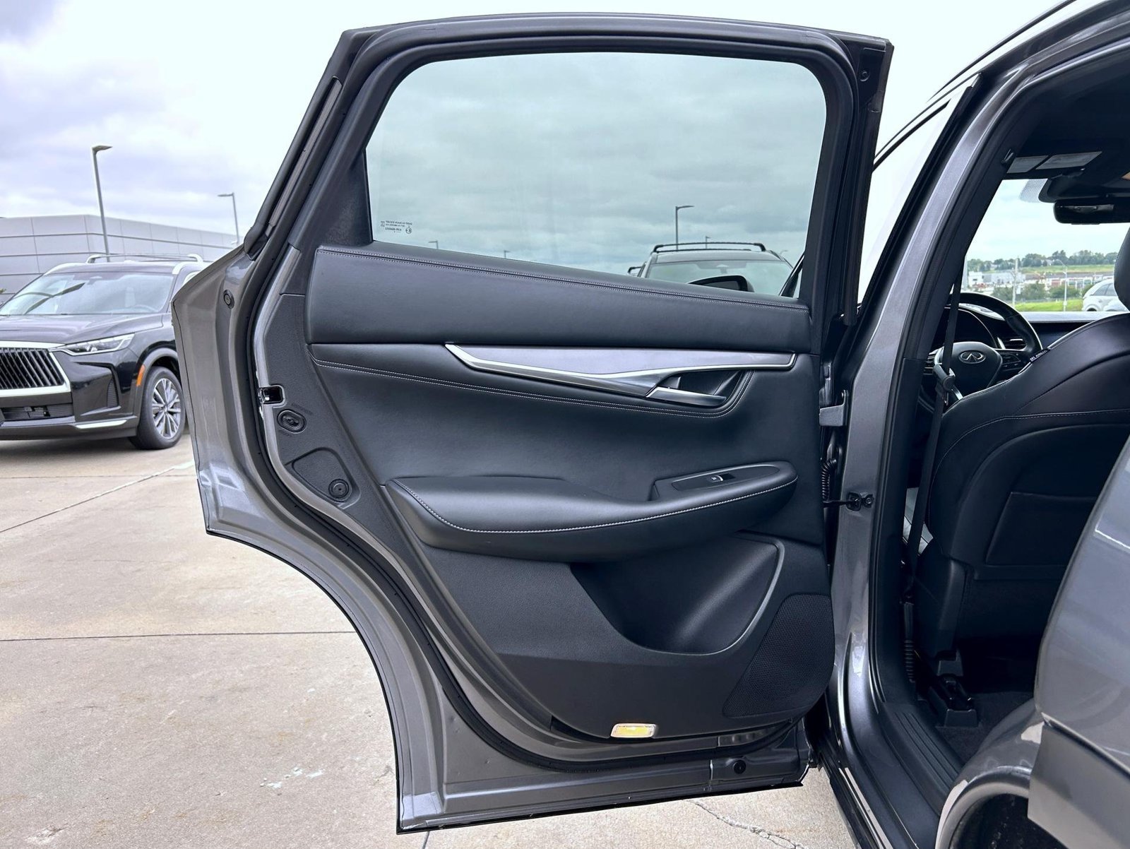 Certified 2025 INFINITI QX55 Luxe w/ Cargo Package AWD/4WD image 20