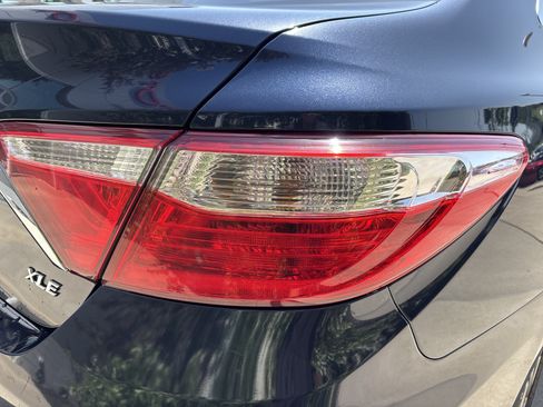 Used 2017 Toyota Camry XLE FWD image 12