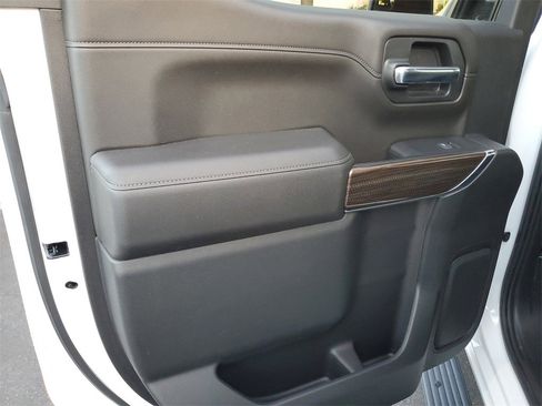 Used 2021 Chevrolet Silverado 1500 RST w/ Bed Protection Package image 16