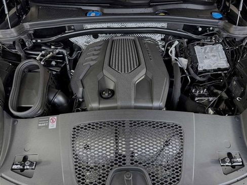 New 2026 Porsche Macan Turbo image 23