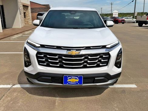 New 2026 Chevrolet Equinox LT w/ Convenience Package II FWD image 8