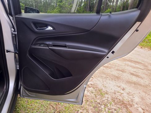 Used 2021 Chevrolet Equinox LT FWD image 29