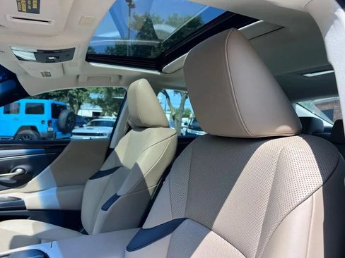 Used 2020 Lexus ES 350 w/ Accessory Package 2 FWD image 15