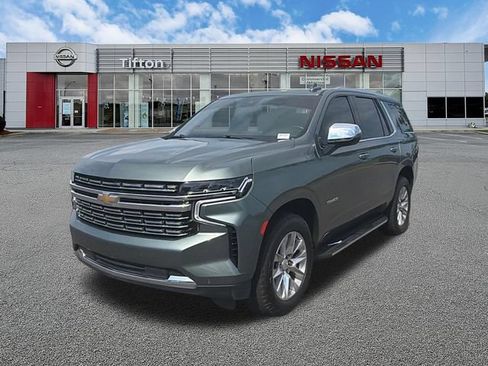 Used 2024 Chevrolet Tahoe Premier RWD image 3