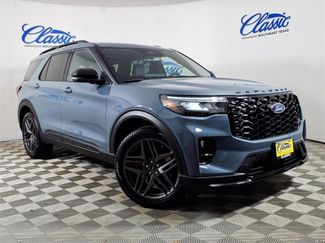Used 2025 Ford Explorer ST video 1