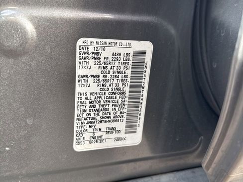Used 2017 Nissan Rogue S FWD image 11