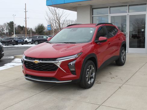 New 2026 Chevrolet Trax LT image 7