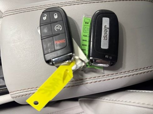 Used 2022 Jeep Compass Limited image 26