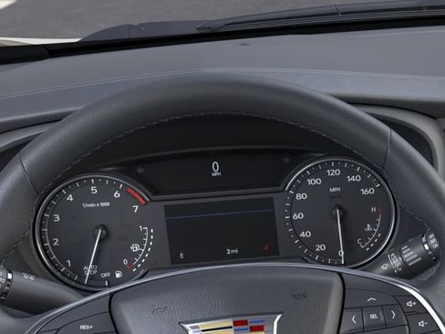 Used 2026 Cadillac XT5 Luxury w/ LPO, Blue Accent Package FWD image 18