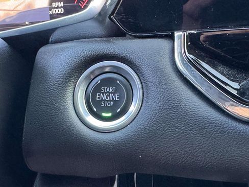 Used 2025 GMC Canyon Elevation w/ Convenience Package image 19