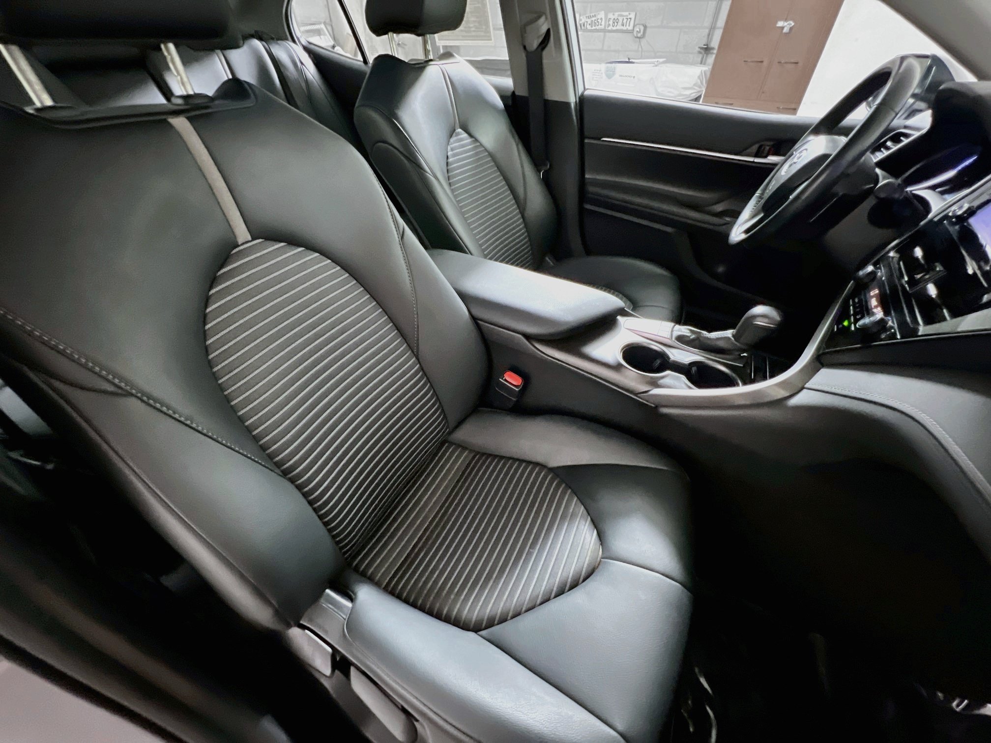 Used 2024 Toyota Camry SE w/ Convenience Package FWD image 31