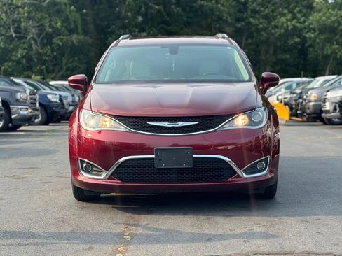 Used 2017 Chrysler Pacifica Touring-L Plus image 3