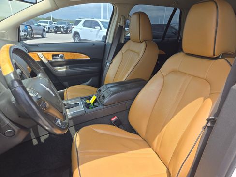 Used 2011 Lincoln MKX 2WD w/ 101A Rapid Spec Order Code image 9