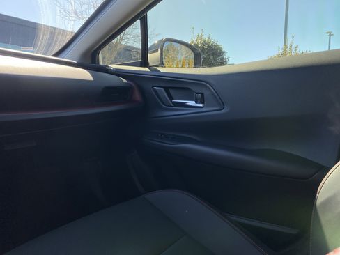 Used 2025 Toyota Prius XSE image 28