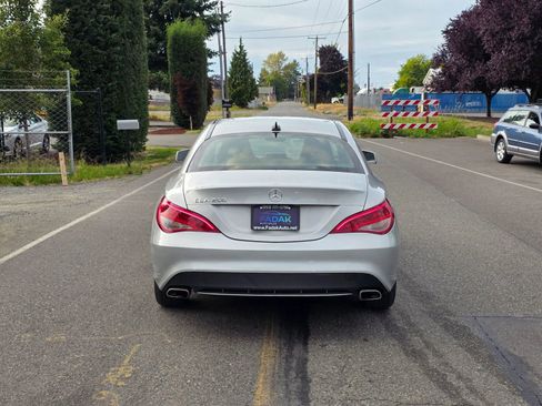 Used 2015 Mercedes-Benz CLA 250 image 5
